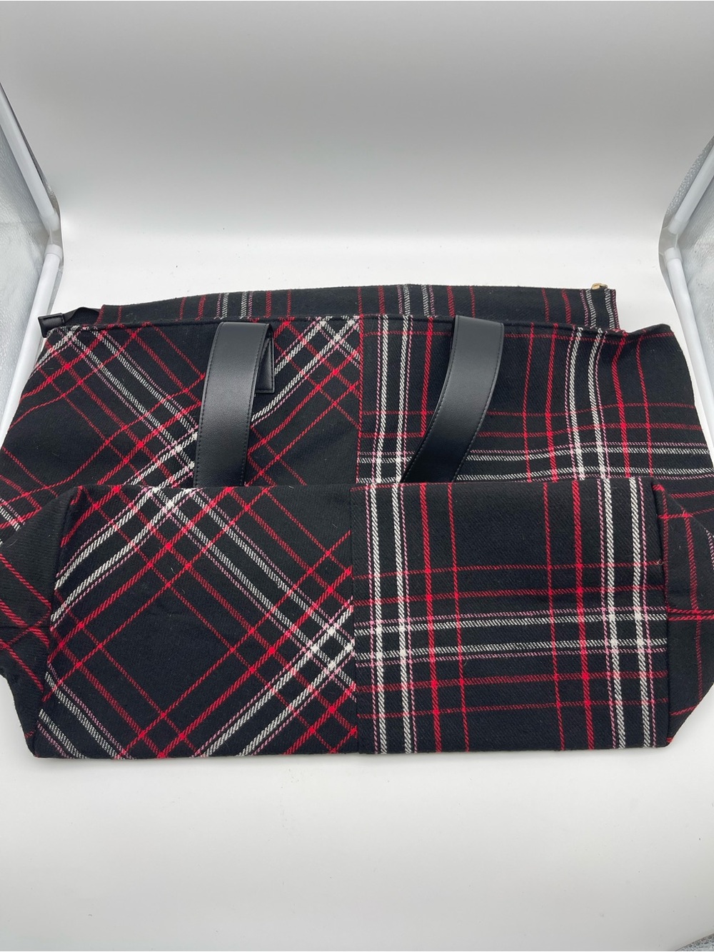 Victoria’s Secret Black and Red Plaid Oversized Tote Bag Perfect for Travel - Picture 6 of 6